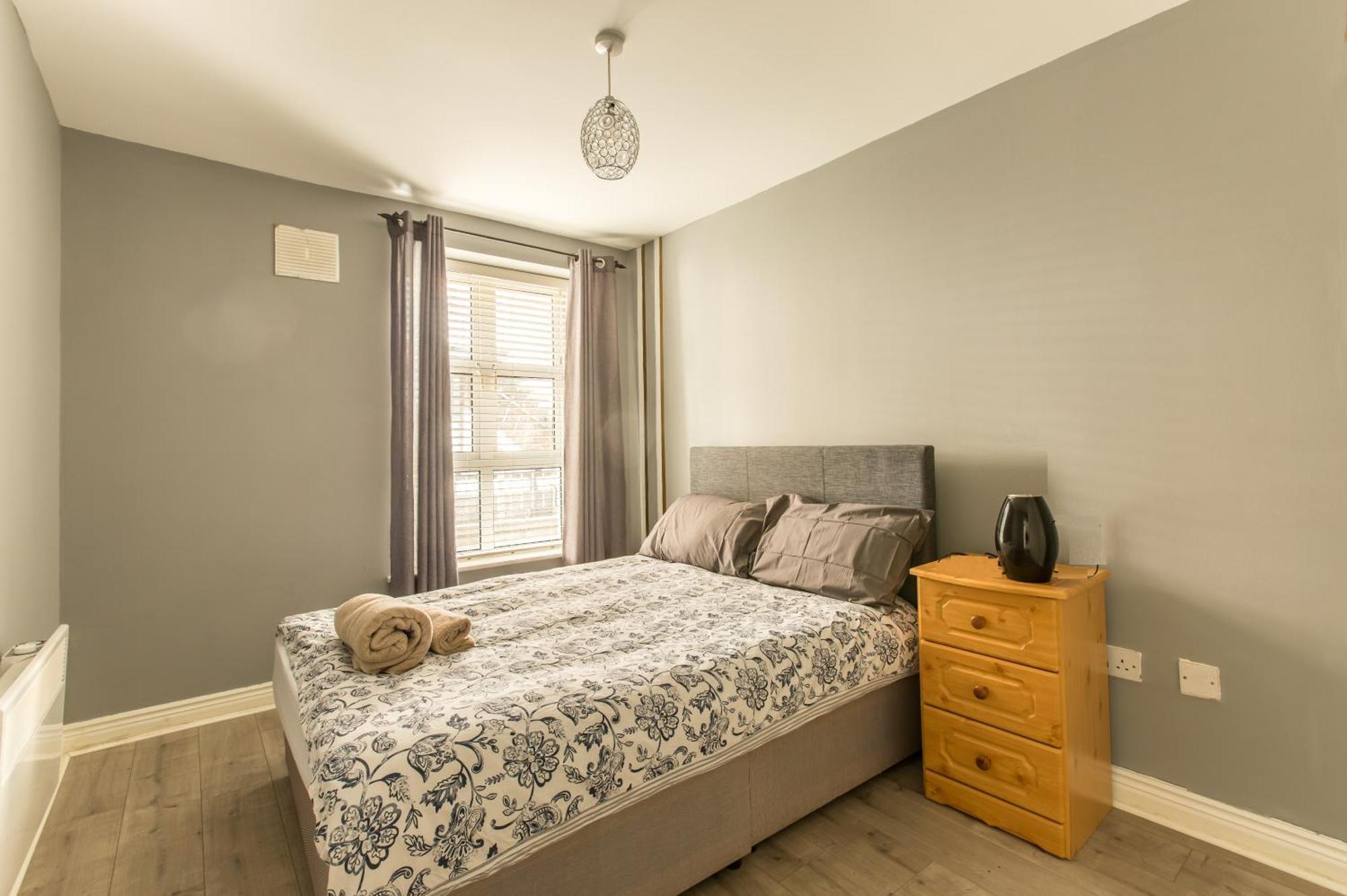 Modern Elegant Central Apt With Parking Dublin Exterior photo